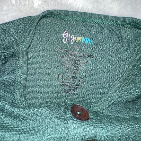 Like New Gigi and Max Pj Set - Picture 4 of 5